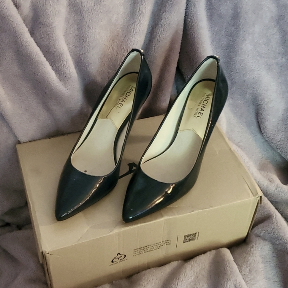 Michael kors pumps textured blue leather sz 8